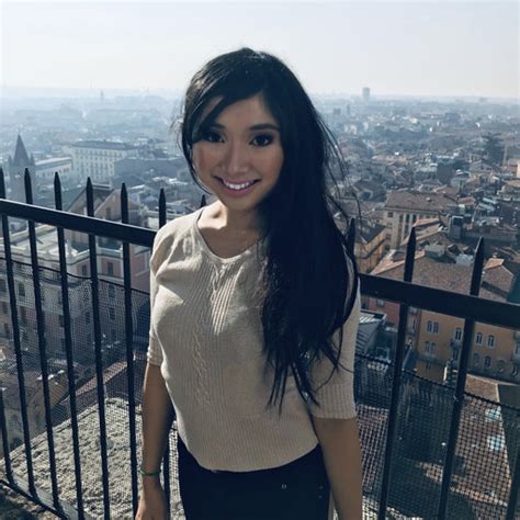 chloe lau|chloe lau (@cloyeeee) • Instagram photos and videos.